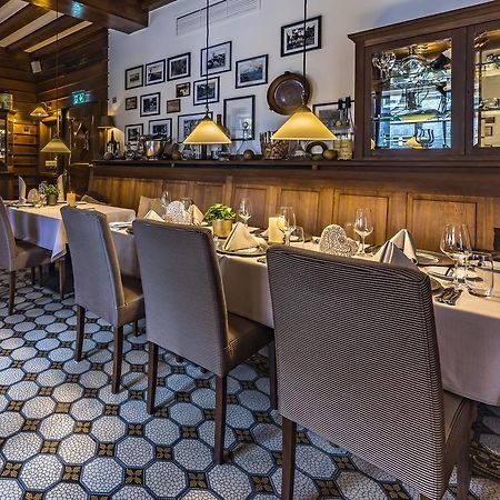 Wellings Romantik Hotel Zur Linde Мёрс Экстерьер фото