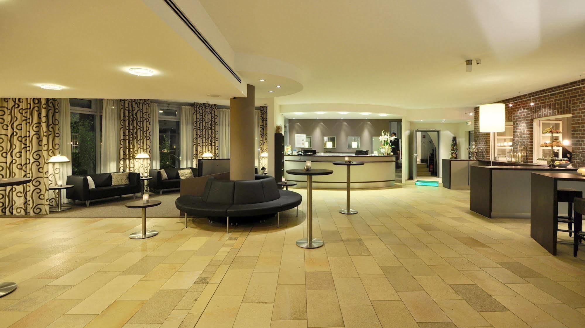 Wellings Romantik Hotel Zur Linde Мёрс Экстерьер фото