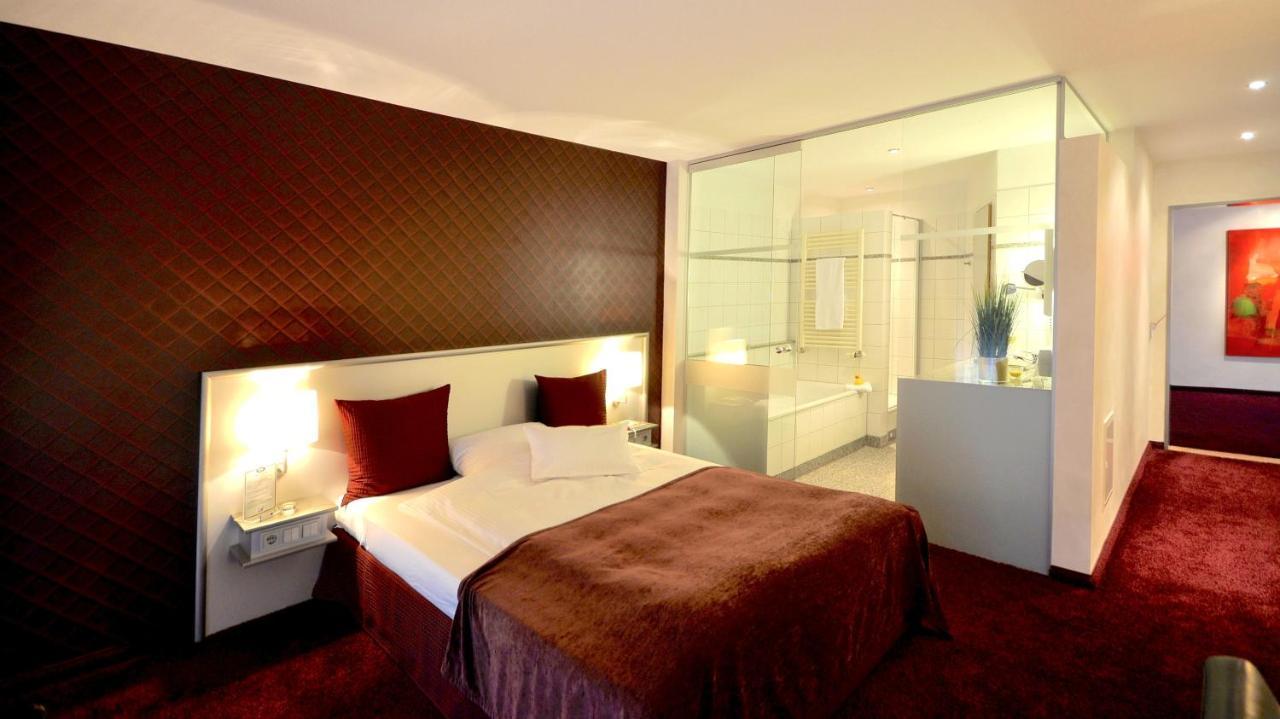 Wellings Romantik Hotel Zur Linde Мёрс Экстерьер фото