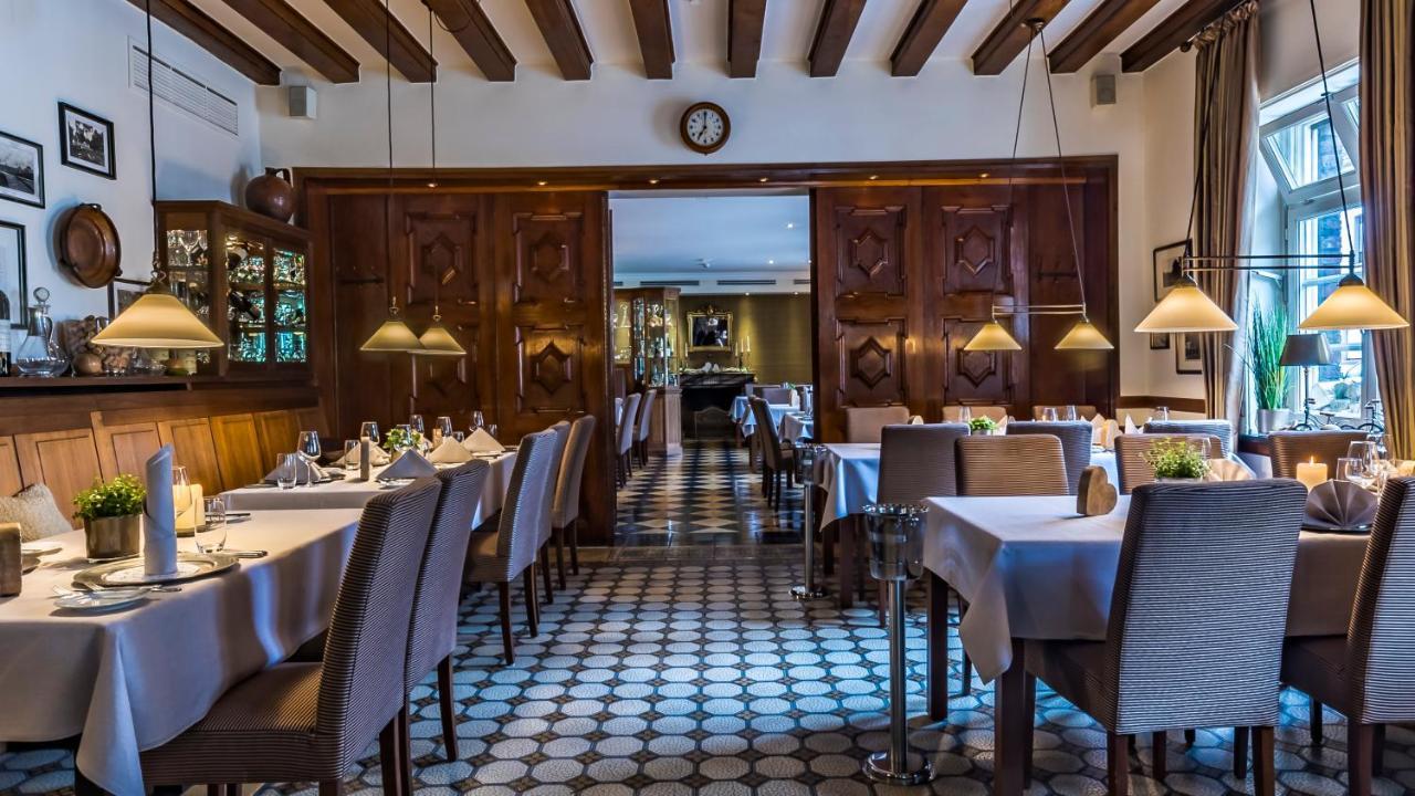 Wellings Romantik Hotel Zur Linde Мёрс Экстерьер фото